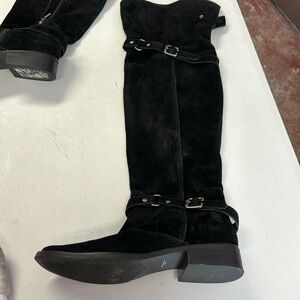 Women’s Lulu Bravo Sued High Boots 8.5